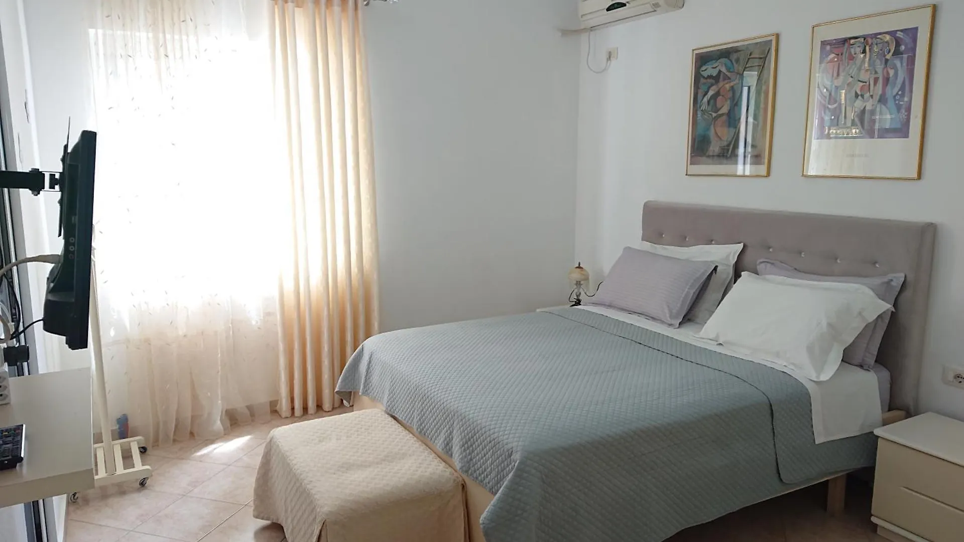 Villa Kostian Sarande 0*,  Albania